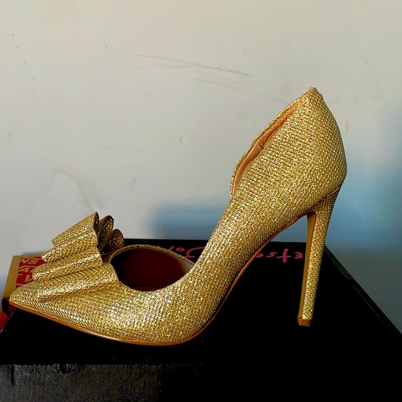 Color gold - Picture 1 of 5